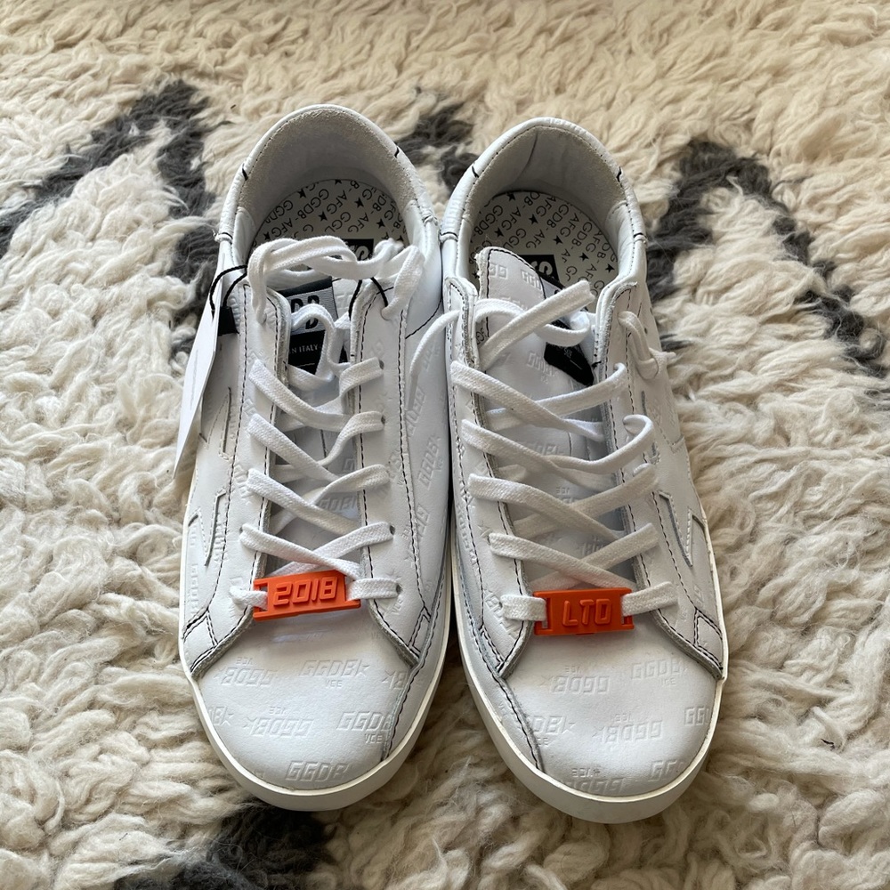 Golden Goose superstar